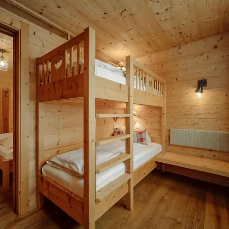 Prázdninový areál Almdorf Reiteralm 4*